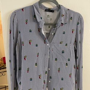 Cute button down 😍